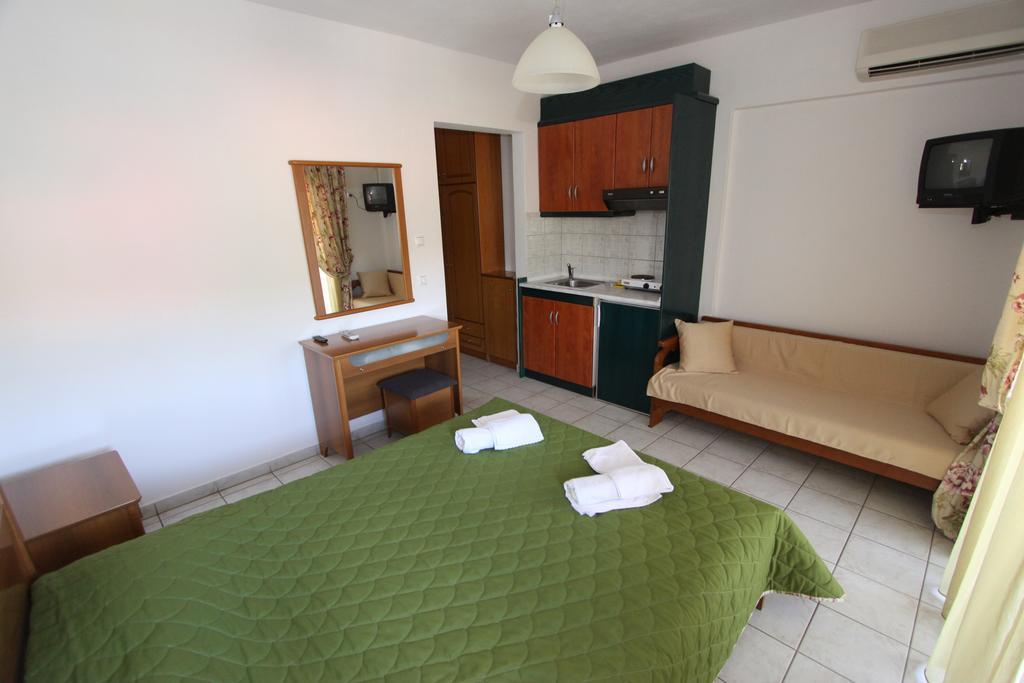 Badis Haus Apartment Toroni
