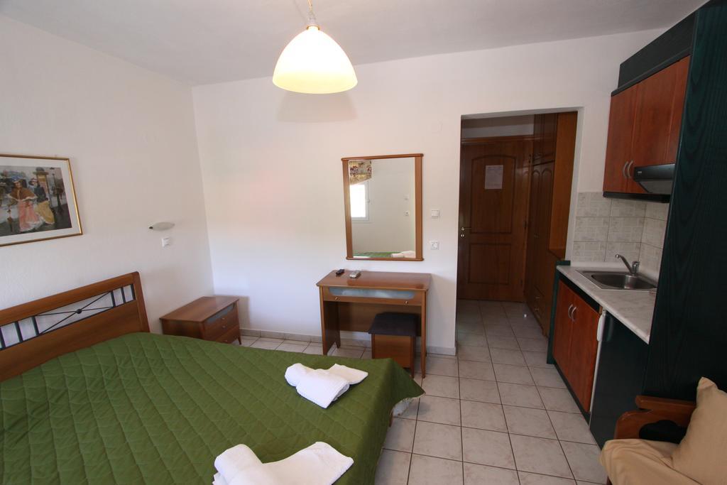 Badis Haus Apartment Toroni